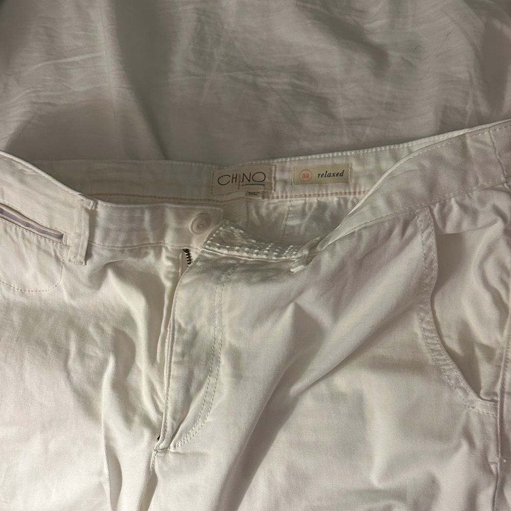 Women’s Relaxed Fit Chino Pants in White